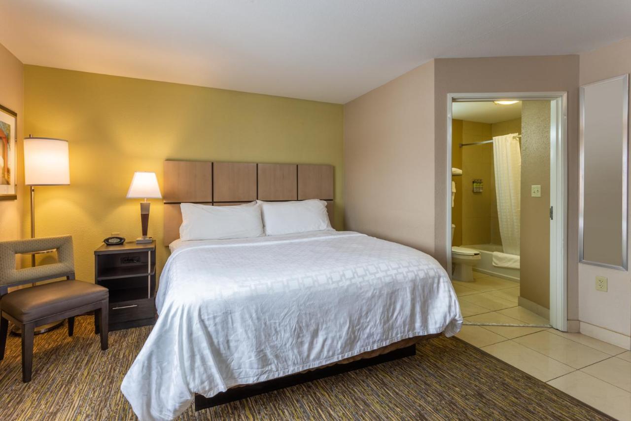 Candlewood Suites South Bend Airport, An Ihg Hotel Екстер'єр фото