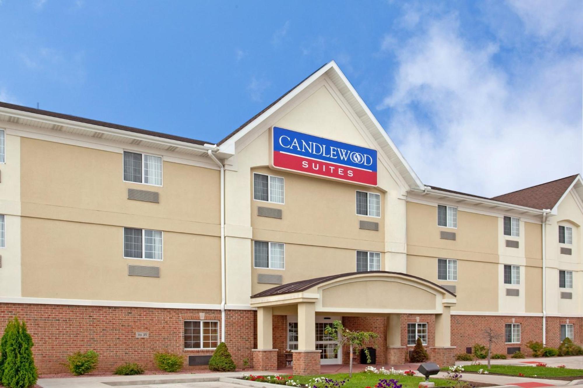 Candlewood Suites South Bend Airport, An Ihg Hotel Екстер'єр фото